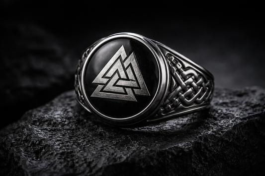 Bague viking homme acier, gravure Valknut, ERYTH